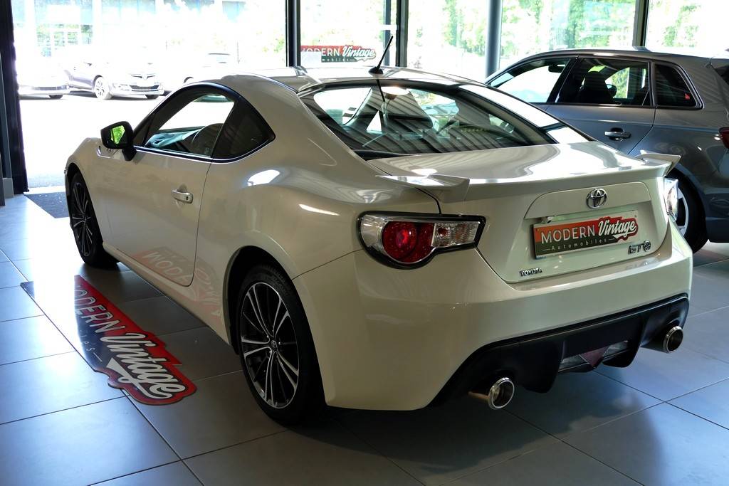 Toyota GT86 2.0 D-4S 200cv 13