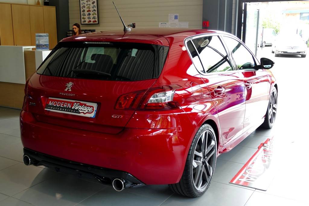 Peugeot 308 GTI 1.6 THP 270cv 21