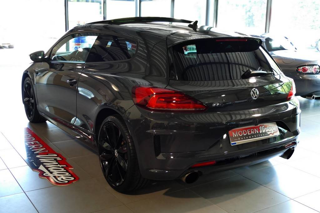 Volkswagen Scirocco R 2.0 TSI DSG 280cv Baquets 14