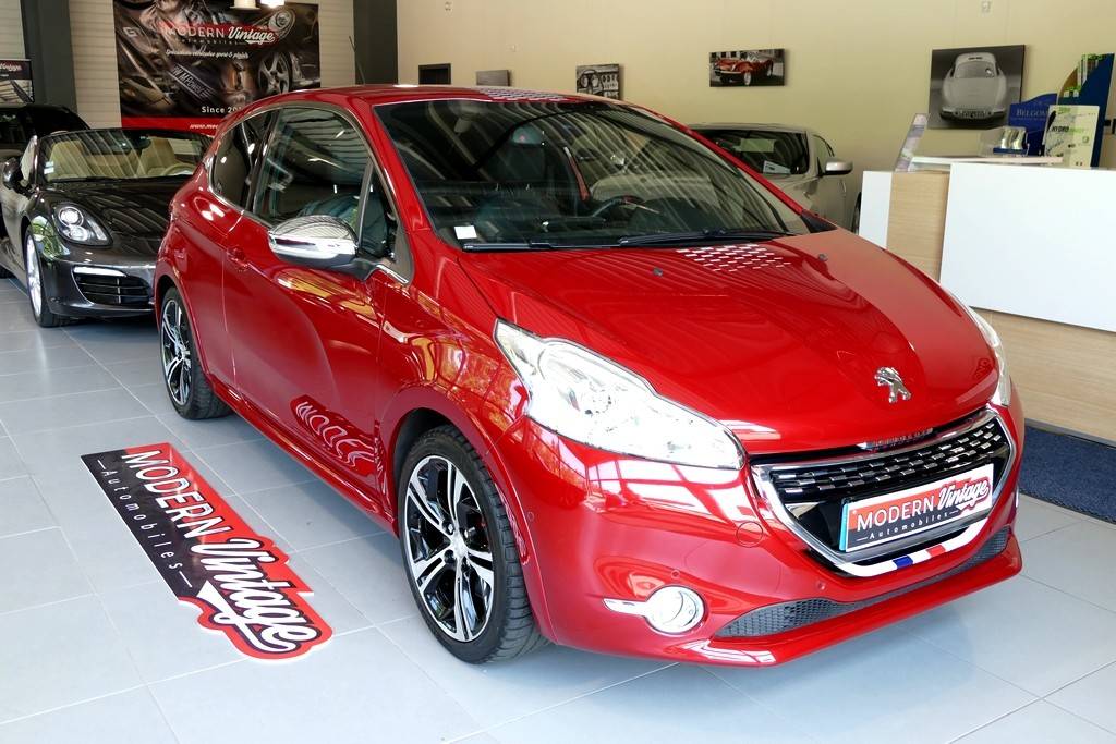 Peugeot 208 GTI 1.6 THP 200 12