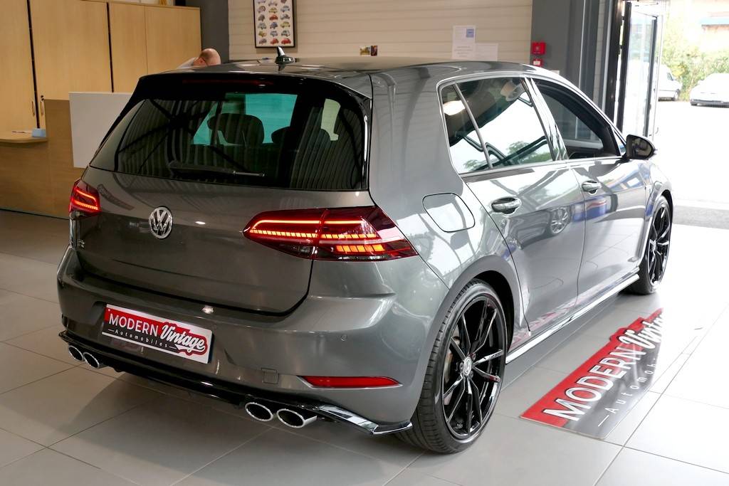 Volkswagen Golf VII R 2.0 TSI 310 DSG 16