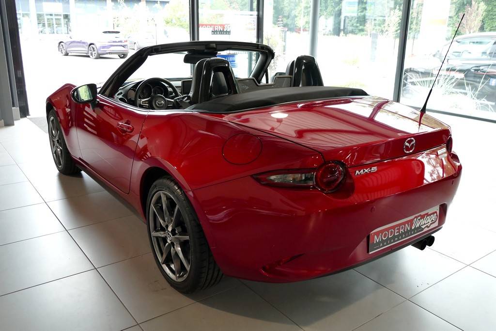 Mazda MX-5 2.0 160 Roadster Selection Recaro 10