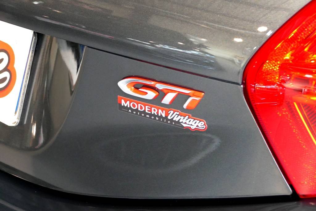 Peugeot 208 GTI 1.6 THP 200cv 18