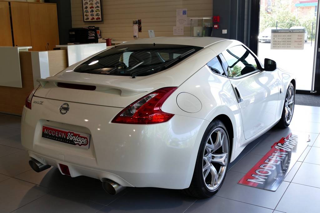 Nissan 370Z 3.7 V6 328cv Pack BVA 7 12