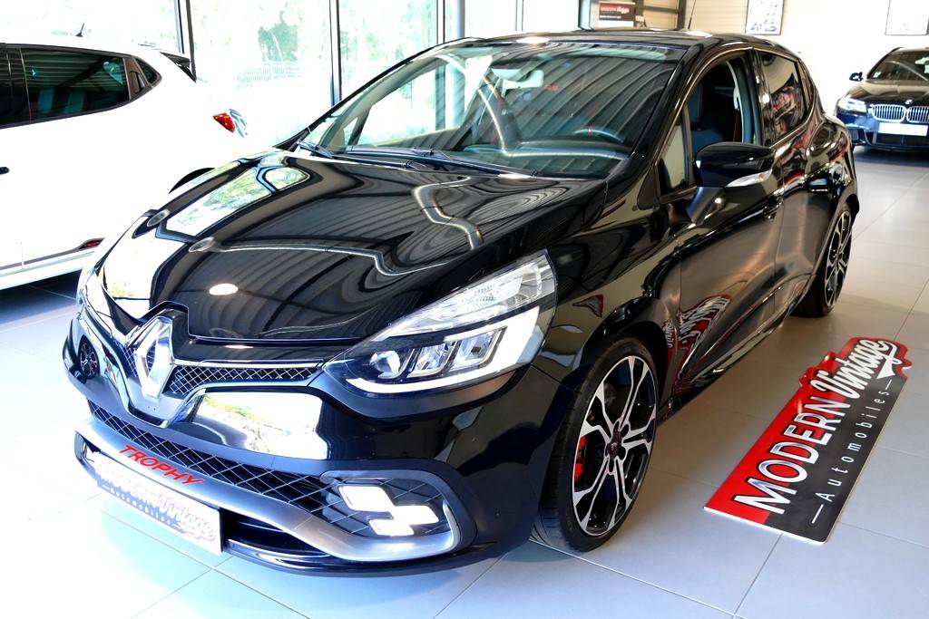 Renault Clio RS Trophy EDC 220 3