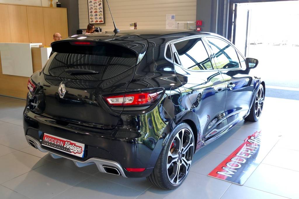 Renault Clio RS Trophy EDC 220 15