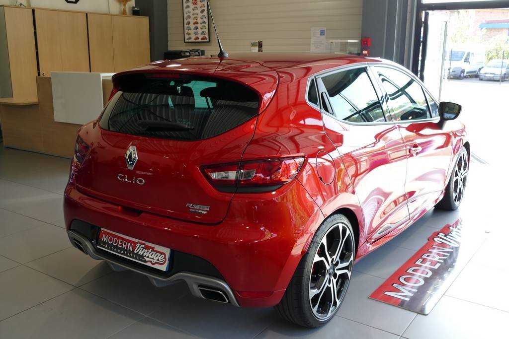 Renault Clio RS Trophy EDC 220cv 13