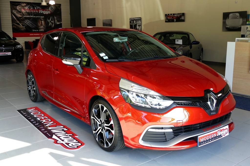 Renault Clio RS Trophy EDC 220cv 14