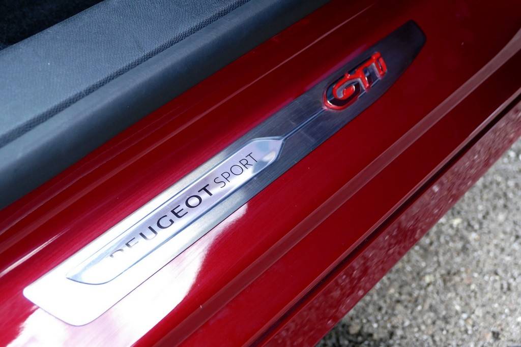 Peugeot 308 GTi 1.6 THP 270cv 5