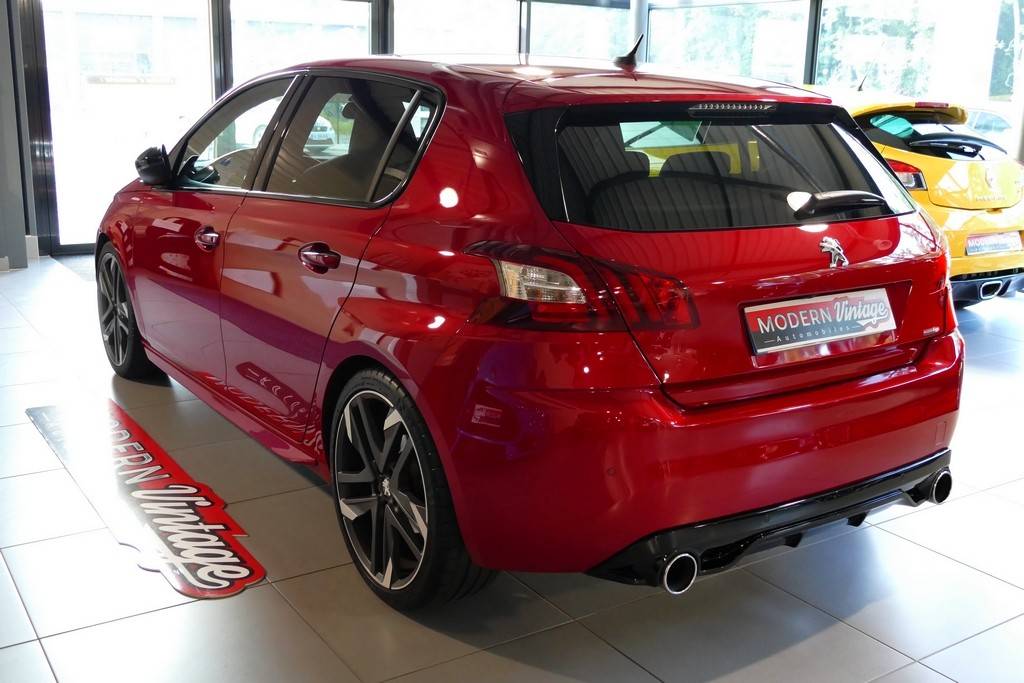 Peugeot 308 GTi 1.6 THP 270cv 12