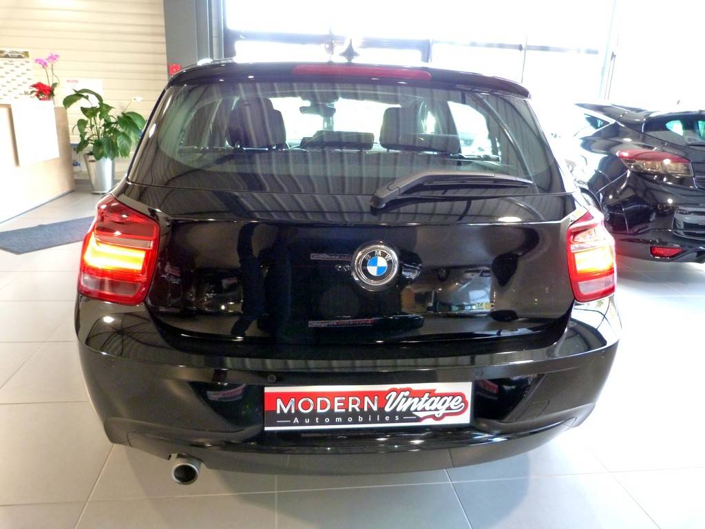 BMW 118dA 5 portes 143cv Xen/GPS 14