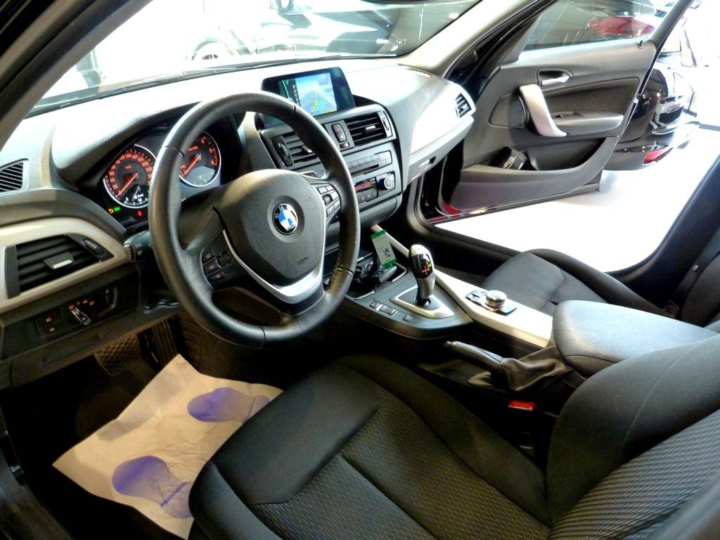 BMW 118dA 5 portes 143cv Xen/GPS 16