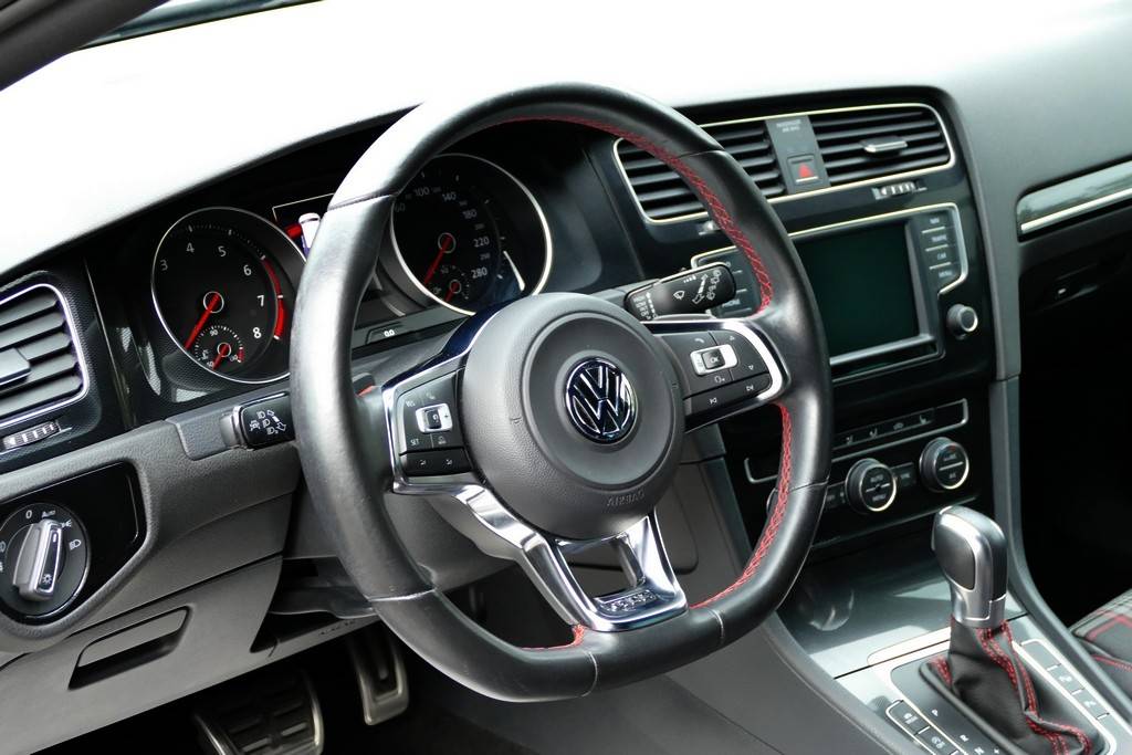 Volkswagen Golf VII GTI Performance 230 DSG 7