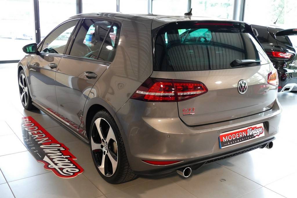 Volkswagen Golf VII GTI Performance 230 DSG 14