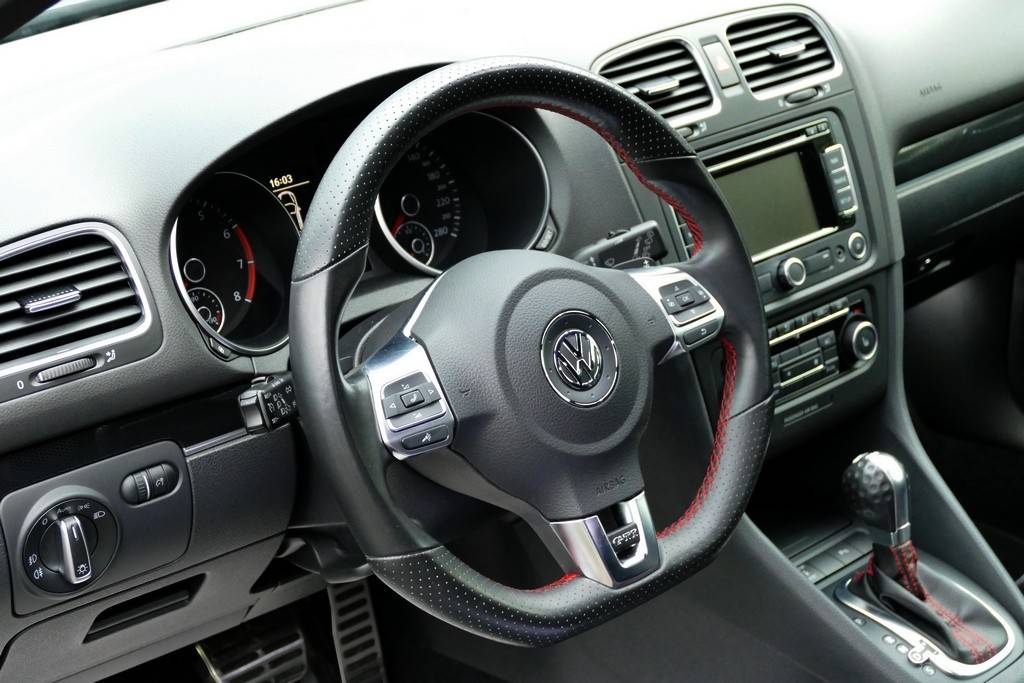 Volkswagen Golf VI GTI Edition 35 DSG 4