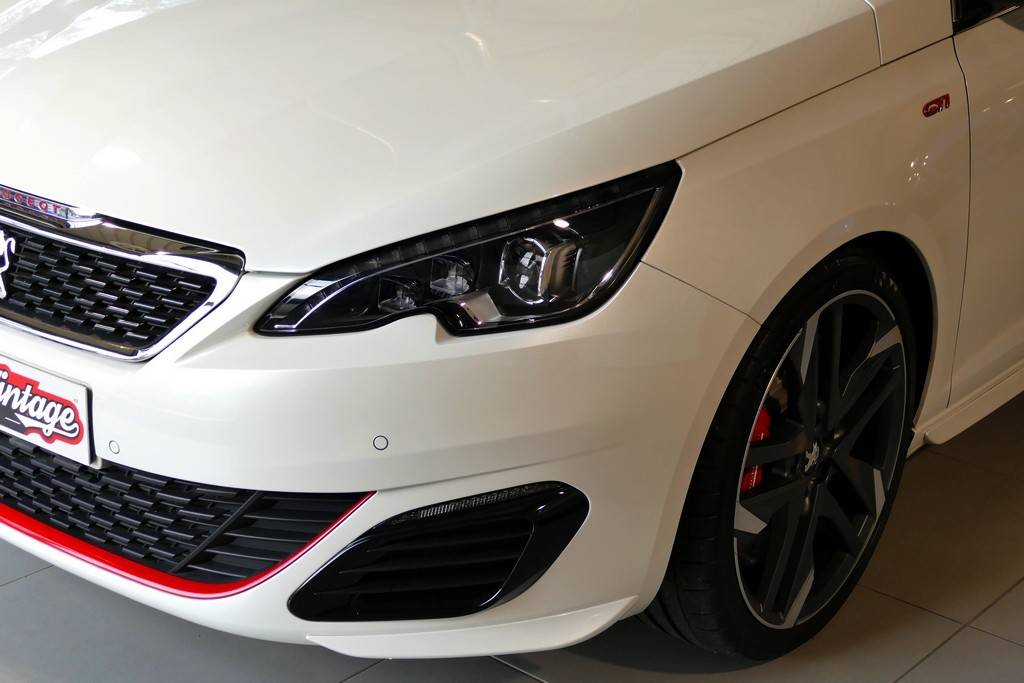 Peugeot 308 GTi 1.6 THP 270 by Peugeot Sport 20