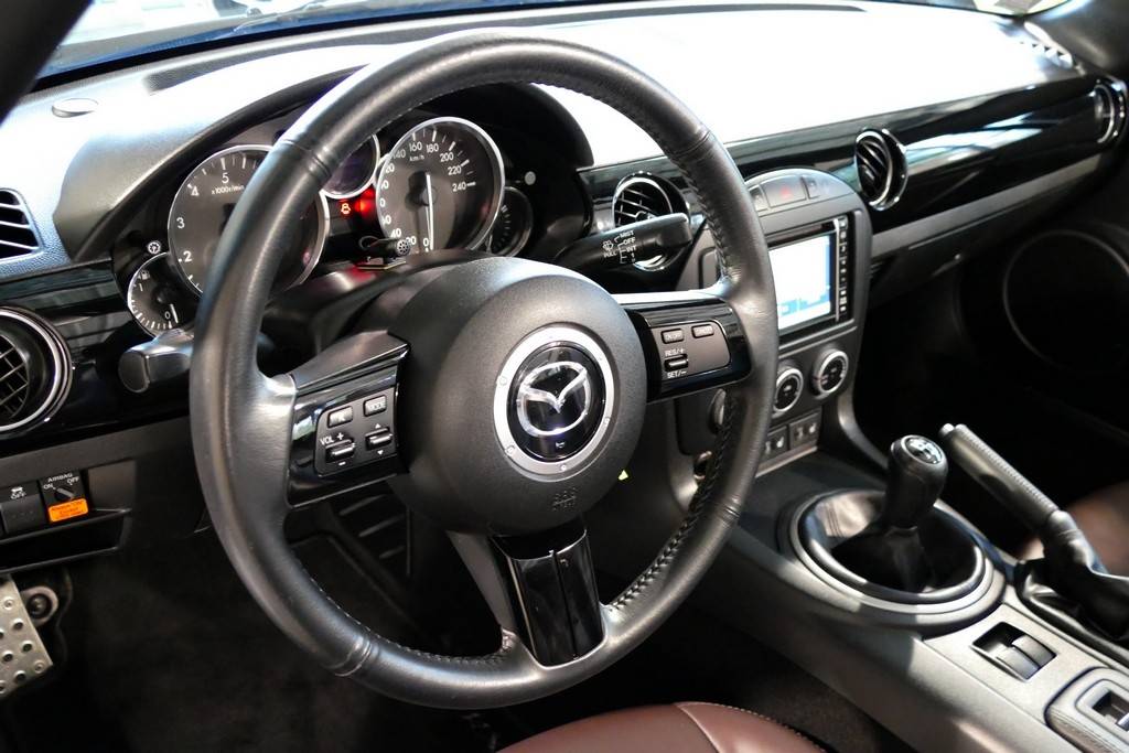 Mazda MX-5 1.8 126 Roadster Coupe Hamaki 7