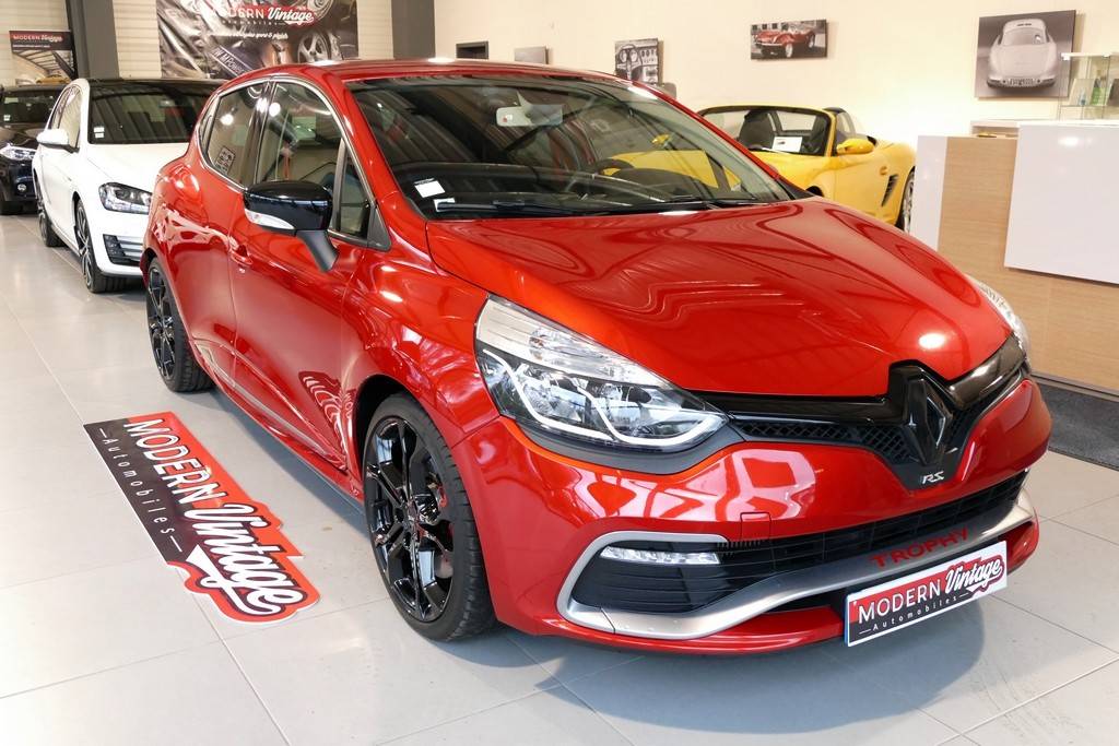 Renault Clio IV RS Trophy EDC 220 15