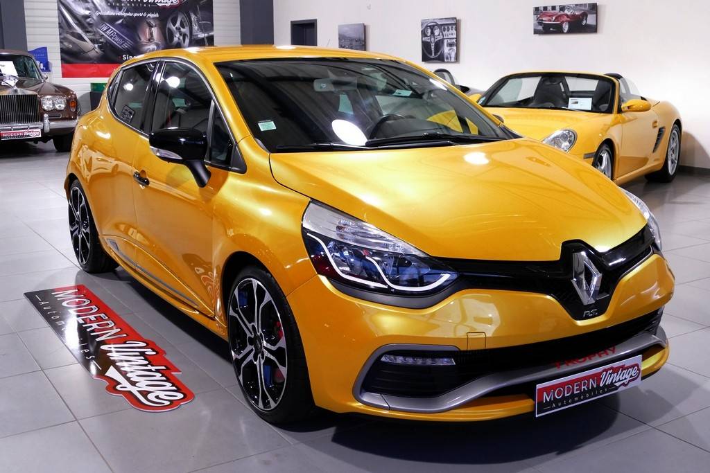 Renault Clio IV RS Trophy EDC 220 15