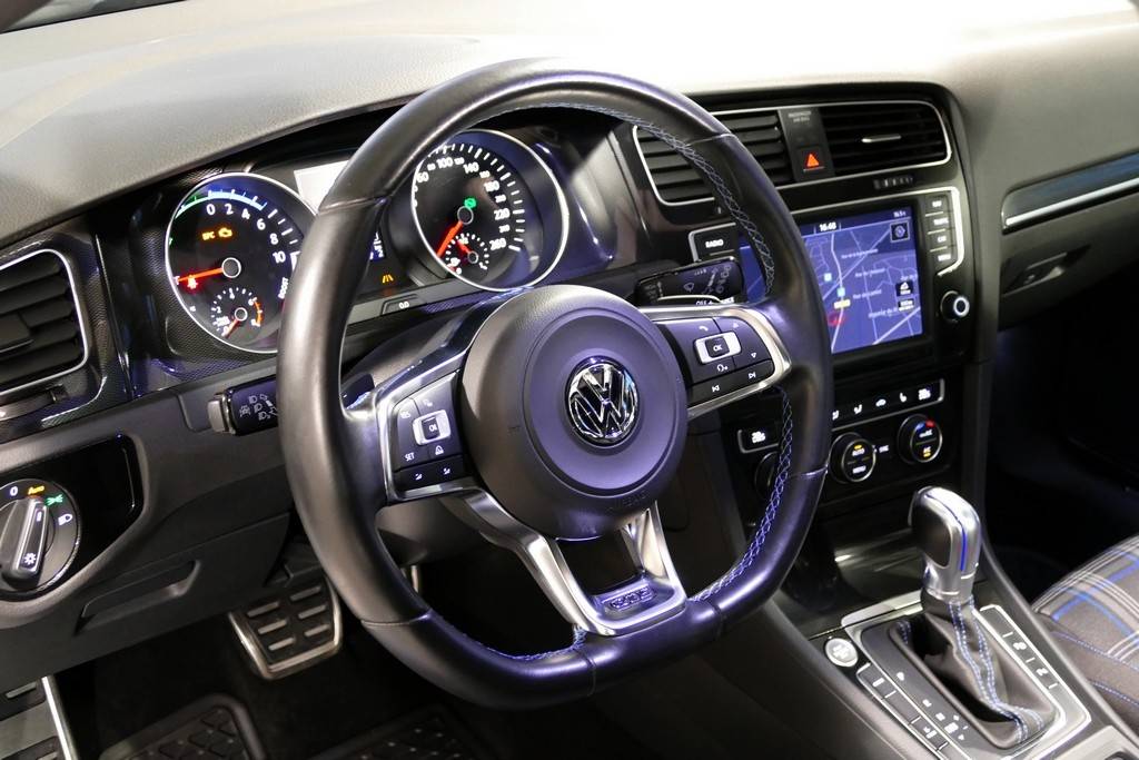 Volkswagen Golf VII GTE Hybride TSI 204 DSG6 6