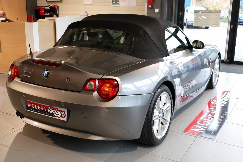 BMW Z4 Roadster 2.5i 192cv 18