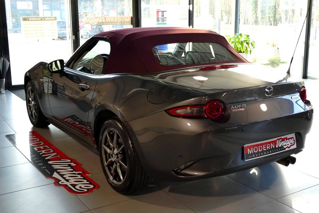 Mazda MX-5 Skyactiv-G 1.5 131cv Sakura 14