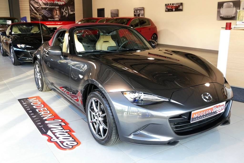 Mazda MX-5 Skyactiv-G 1.5 131cv Sakura 18