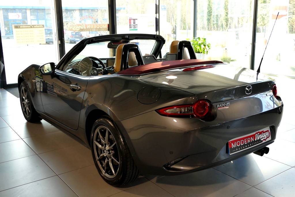 Mazda MX-5 Skyactiv-G 1.5 131cv Sakura 22