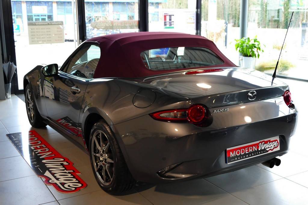 Mazda MX-5 Skyactiv-G 1.5 131cv Sakura 12