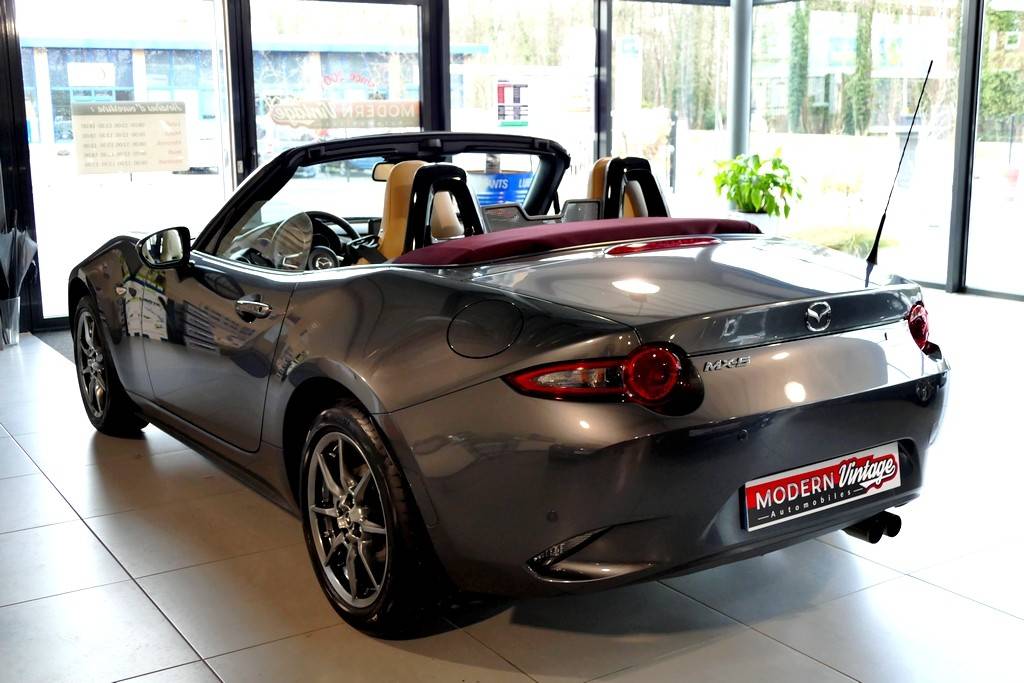 Mazda MX-5 Skyactiv-G 1.5 131cv Sakura 18