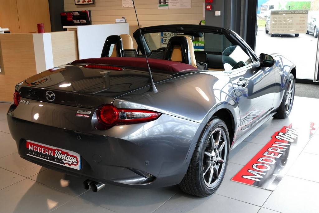 Mazda MX-5 Skyactiv-G 1.5 131cv Sakura 19