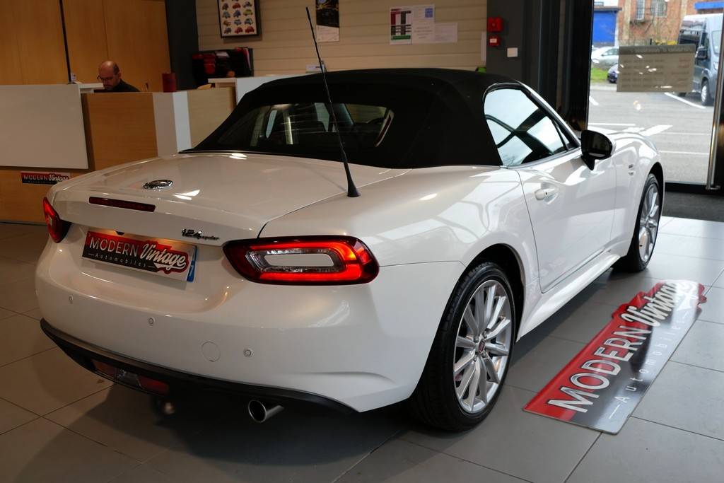 Fiat 124 Spider 1.4 Multiair Turbo 140 Lusso 13