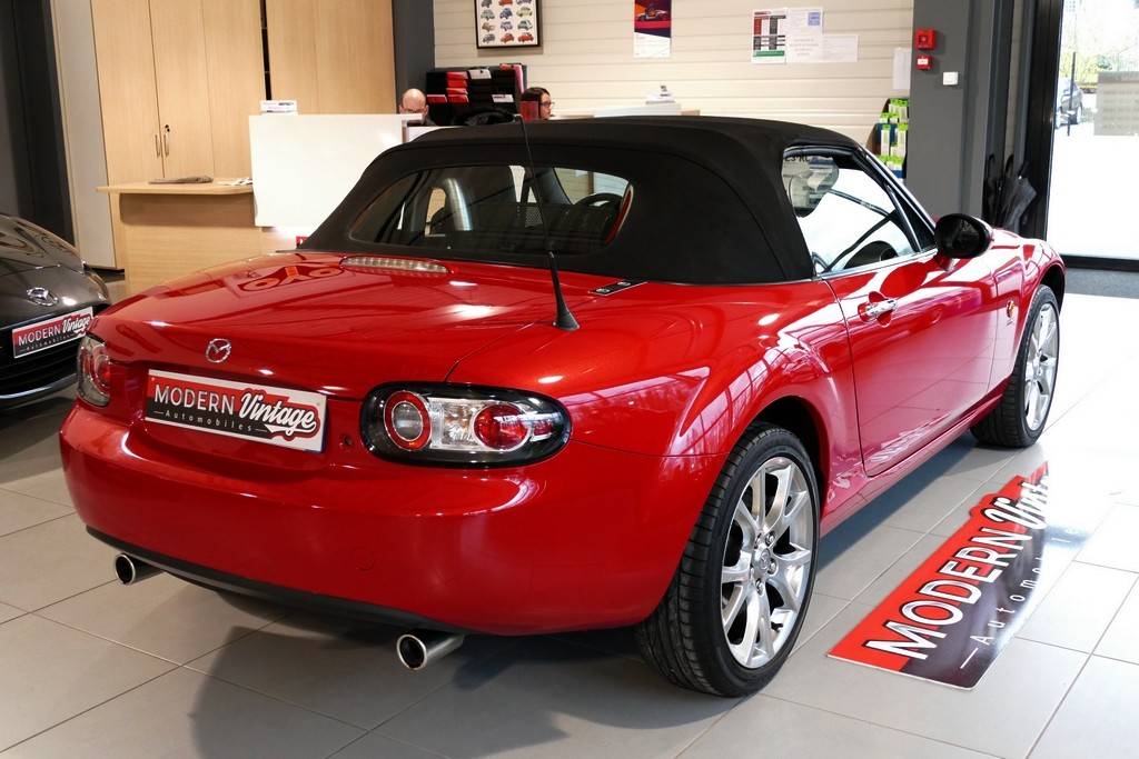 Mazda MX-5 3rd Generation 2.0 160 12