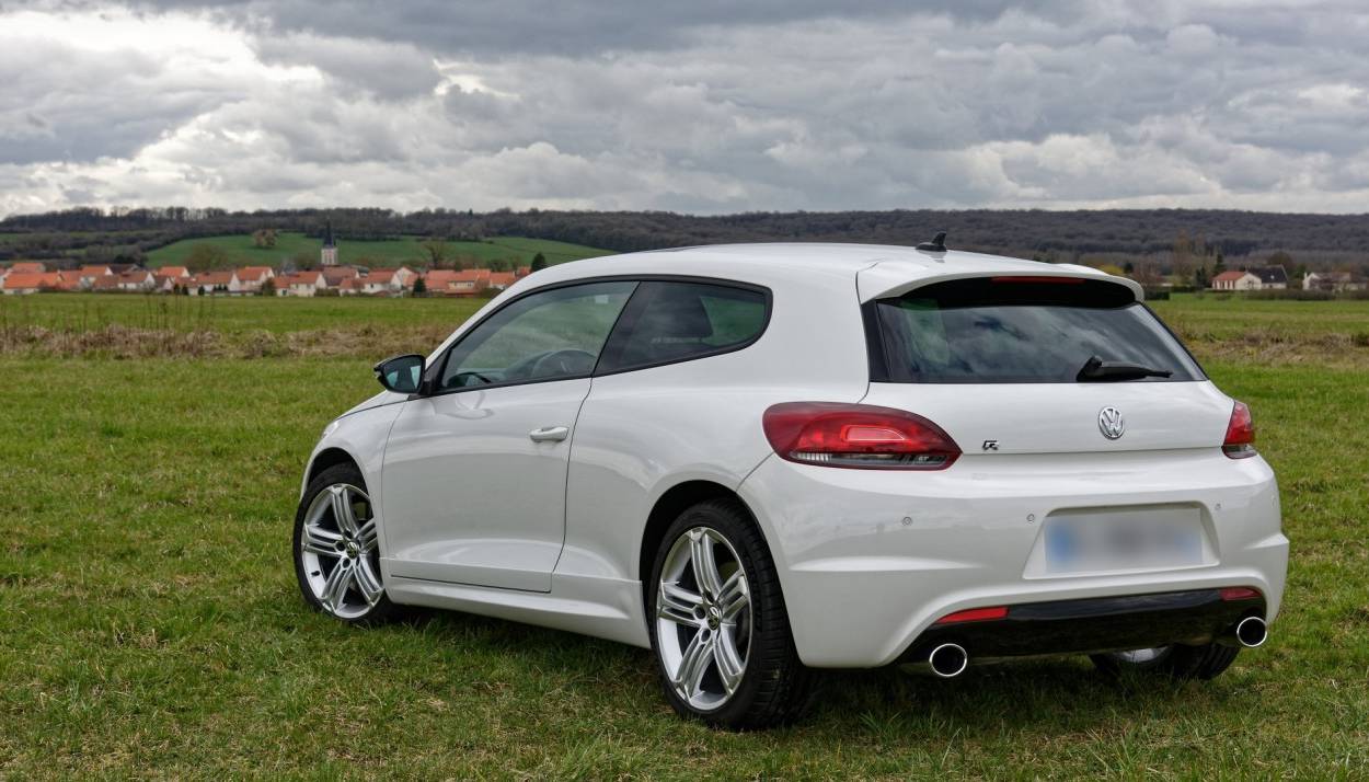 Volkswagen Scirocco R 2.0 TSI 265 DSG 4