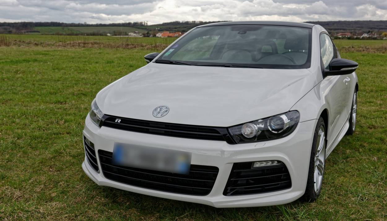 Volkswagen Scirocco R 2.0 TSI 265 DSG 5