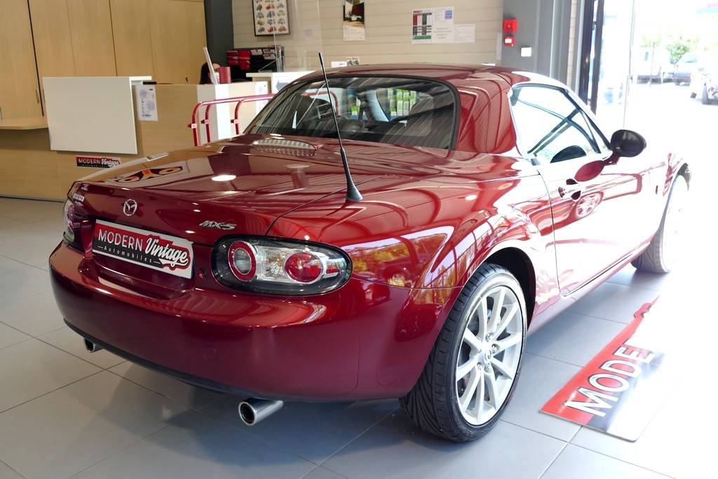 Mazda MX-5 Roadster Coupe 2.0 160 8