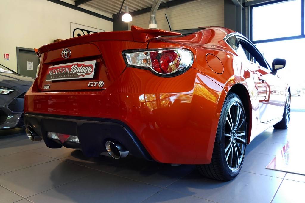 Toyota GT86 2.0 D-4S 200cv 17