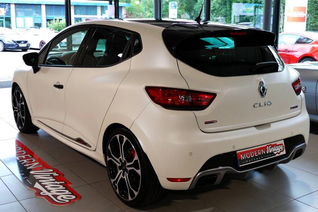 Renault Clio RS 1.6 TCe Trophy EDC 220cv 13