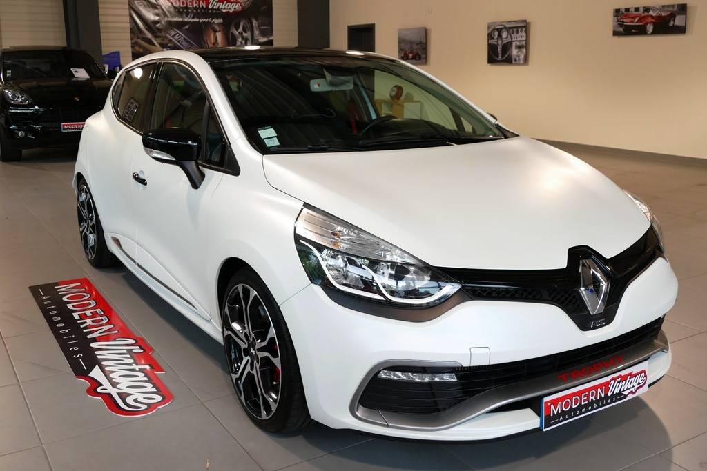 Renault Clio RS 1.6 TCe Trophy EDC 220cv 15