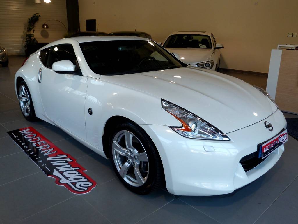 Nissan 370Z Coupe 3.7 V6 328cv 11