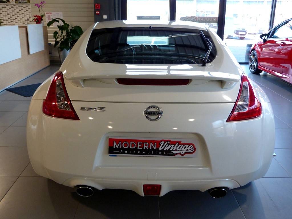 Nissan 370Z Coupe 3.7 V6 328cv 12