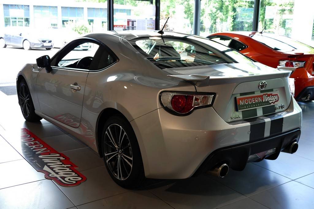 Toyota GT86 2.0 D-4S 200cv 12