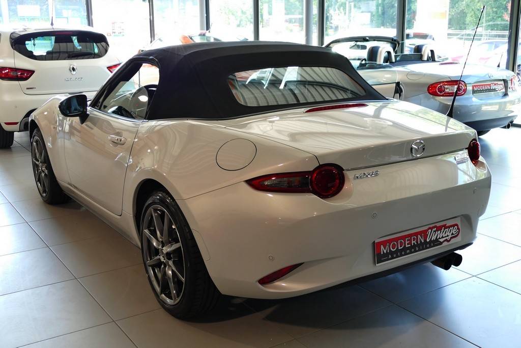 Mazda MX-5 ND 2.0 160 Roadster Selection Recaro 10