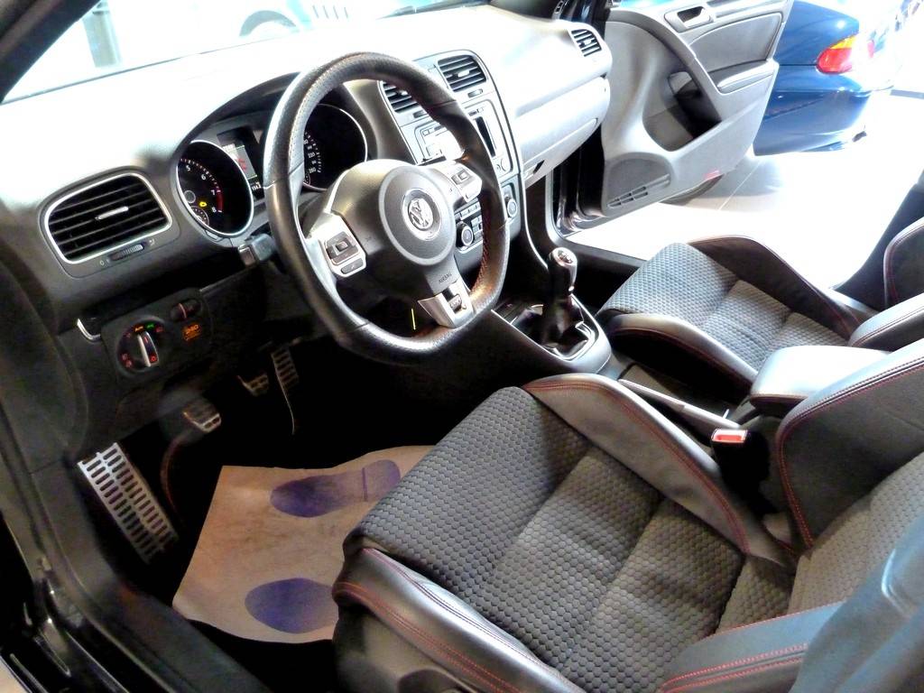 Volkswagen Golf VI 2.0 TSI Edition 35 16