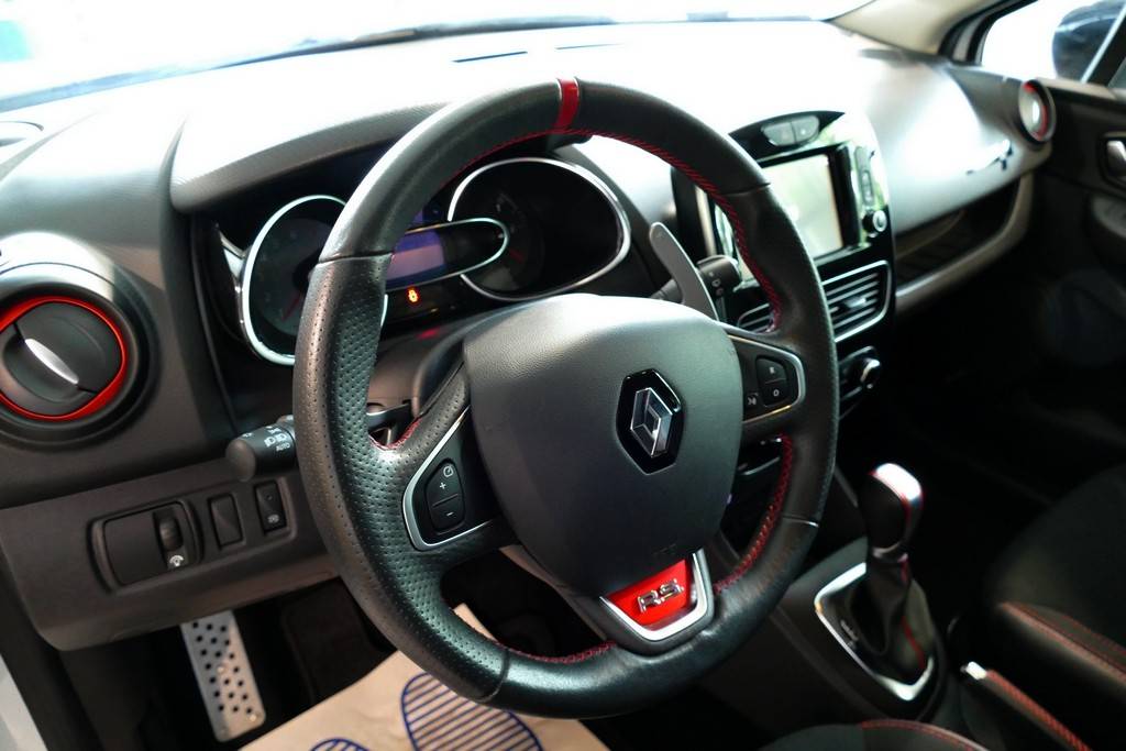 Renault Clio 4 RS Trophy 220 EDC 7
