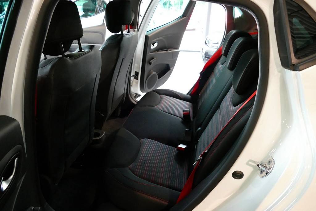 Renault Clio 4 RS Trophy 220 EDC 18