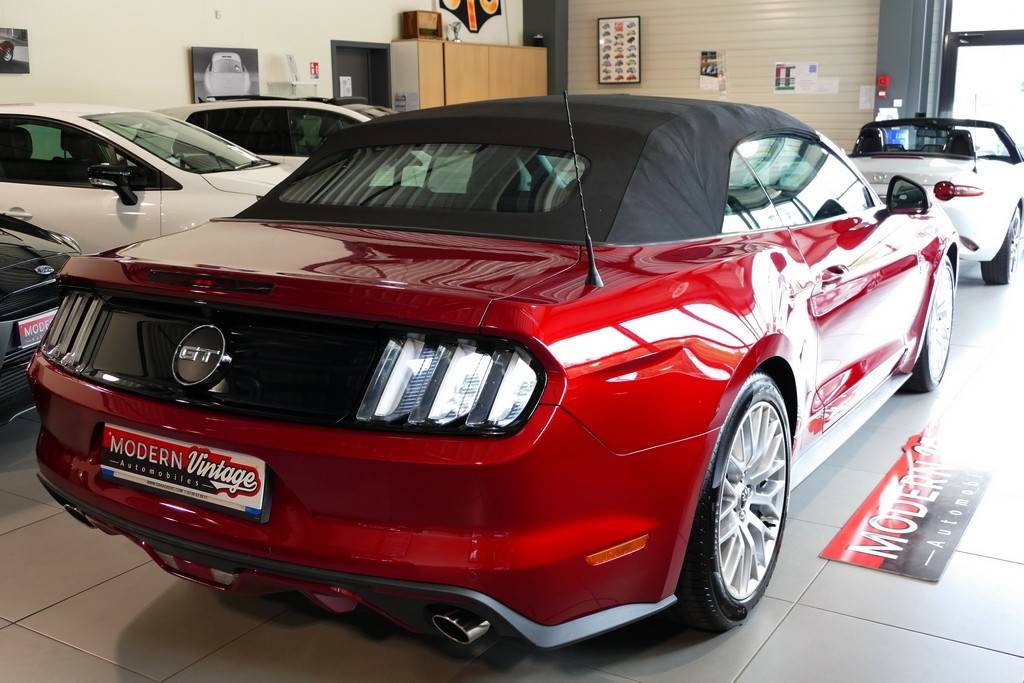 Ford Mustang GT 5.0 V8 421cv Convertible 12