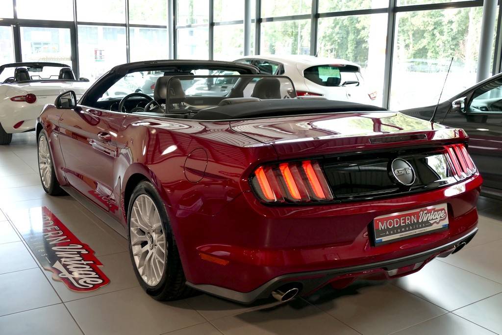 Ford Mustang GT 5.0 V8 421cv Convertible 13