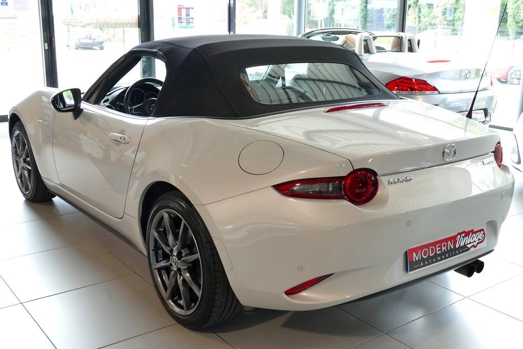 Mazda MX-5 ND 2.0 160 Roadster Dynamique 12