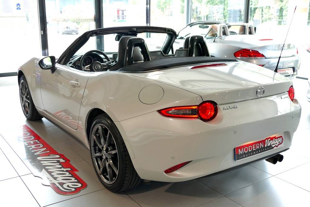 Mazda MX-5 ND 2.0 160 Roadster Dynamique 14